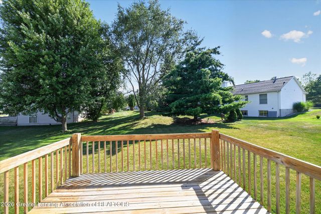 7211 Captiva Drive, Lansing, MI 48917
