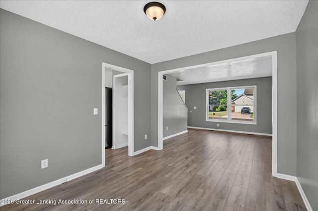 7211 Captiva Drive, Lansing, MI 48917
