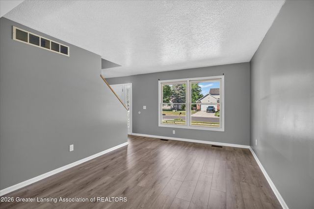 7211 Captiva Drive, Lansing, MI 48917