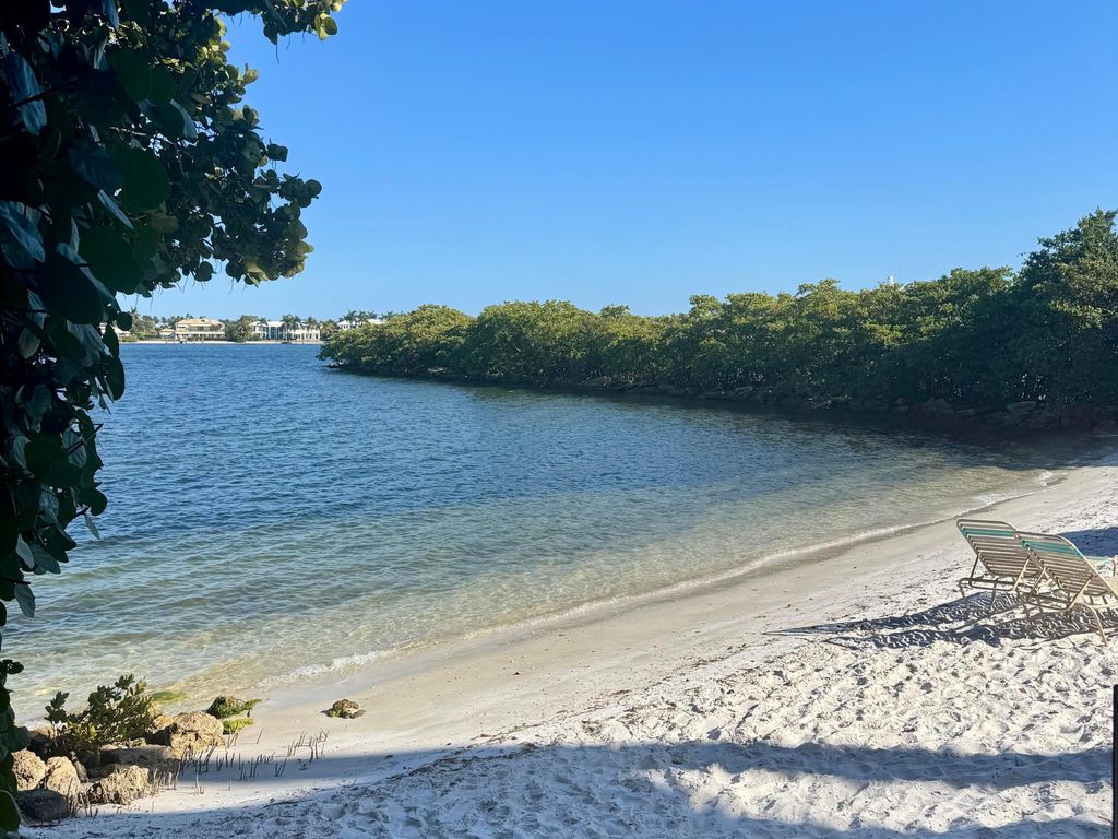 900 Scotia Drive 102, Hypoluxo, FL 33462