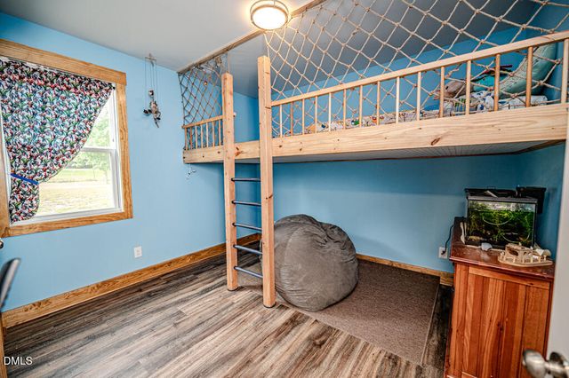 423 Old Nc 87, Cameron, NC 28326