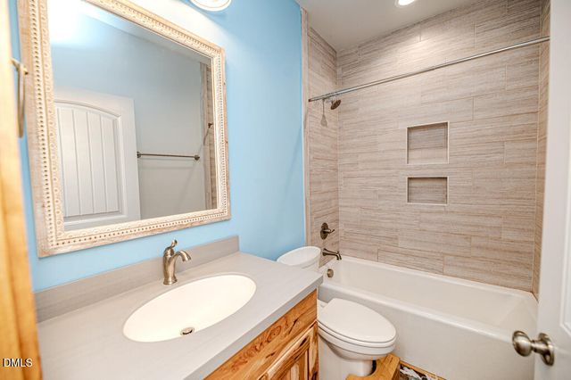 423 Old Nc 87, Cameron, NC 28326