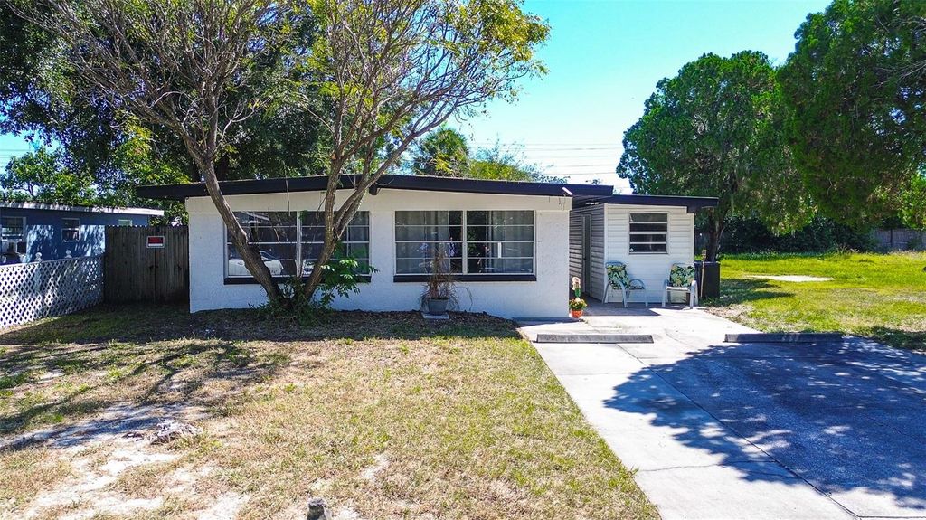 1818 AND 1816 HACIENDA WAY, Holiday, FL 34690