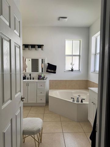 7414 NW 107th Ct 7414, Doral, FL 33178