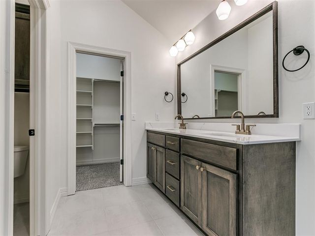 7717 Three Woods Lane, Yukon, OK 73099