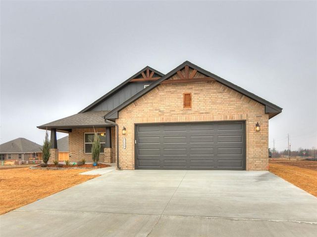 7717 Three Woods Lane, Yukon, OK 73099