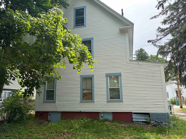 8 Court Street, Rochester, NH 03867