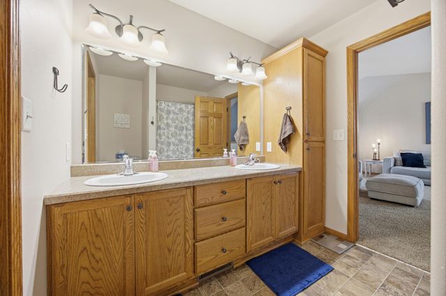 1551 34TH Avenue S, Moorhead, MN 56560