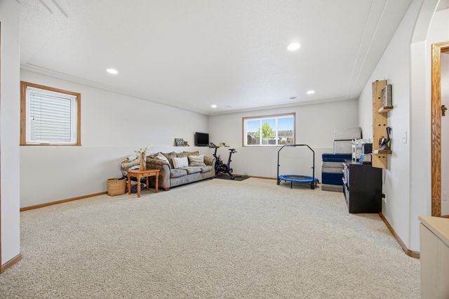 1551 34TH Avenue S, Moorhead, MN 56560