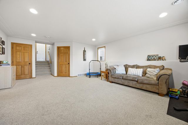 1551 34TH Avenue S, Moorhead, MN 56560