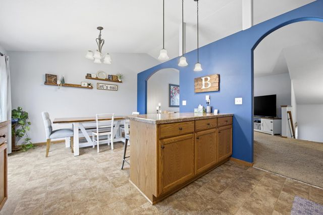 1551 34TH Avenue S, Moorhead, MN 56560
