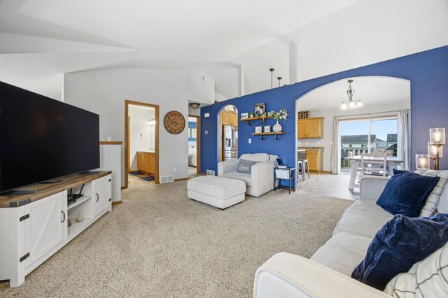 1551 34TH Avenue S, Moorhead, MN 56560
