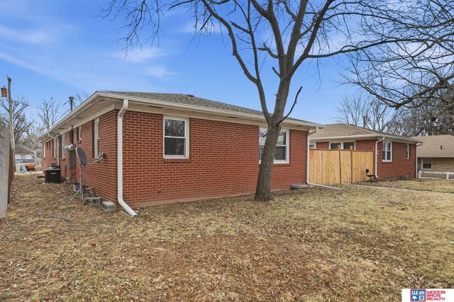 4119 Holdrege Street, Lincoln, NE 68503