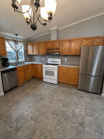 173 AUSTIN CT Austin Court, Manteno, IL 60950