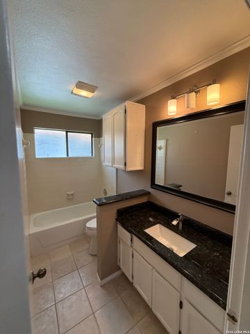 14905 OAK SMT, San Antonio, TX 78232