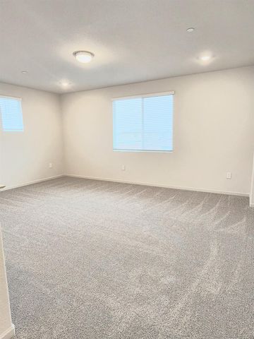 1792 Skagway Ave, Manteca, CA 95337