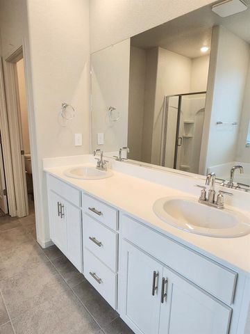 1792 Skagway Ave, Manteca, CA 95337