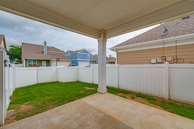 9017 Eagle Drive, Aubrey, TX 76227