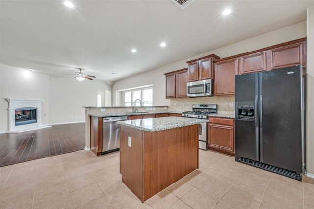 9017 Eagle Drive, Aubrey, TX 76227