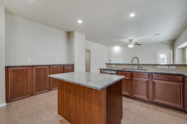 9017 Eagle Drive, Aubrey, TX 76227