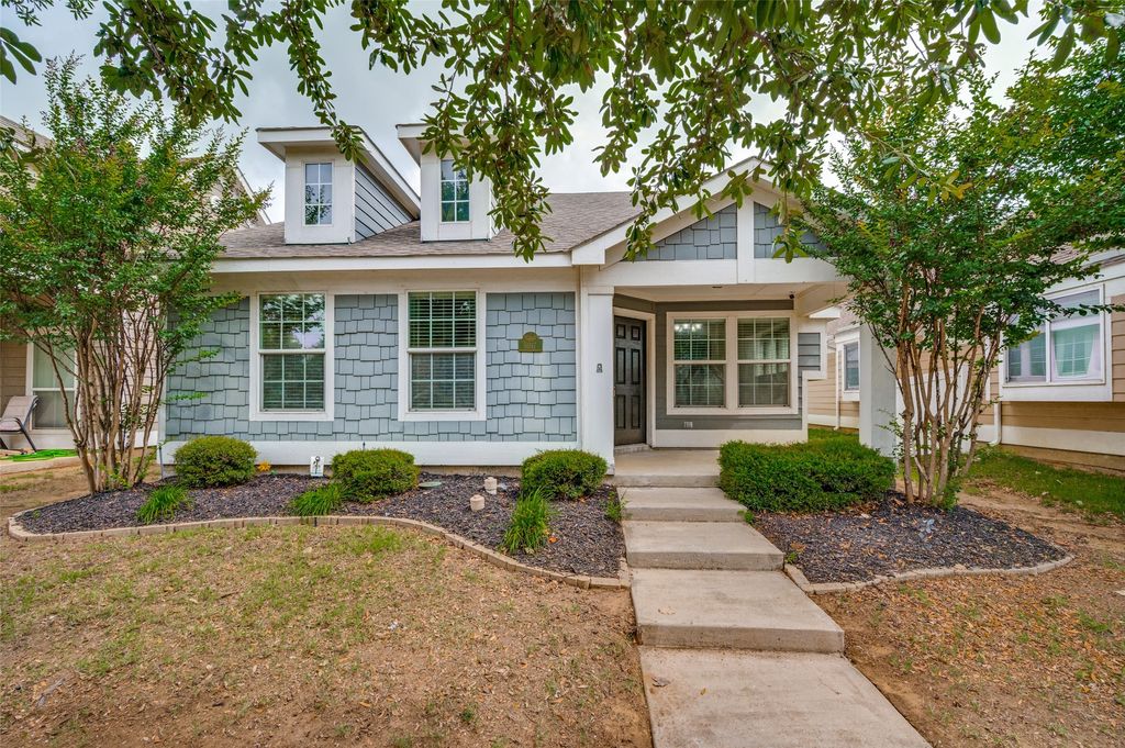 9017 Eagle Drive, Aubrey, TX 76227