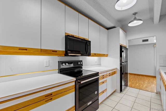 7877 E Mississippi Avenue 402, Denver, CO 80247