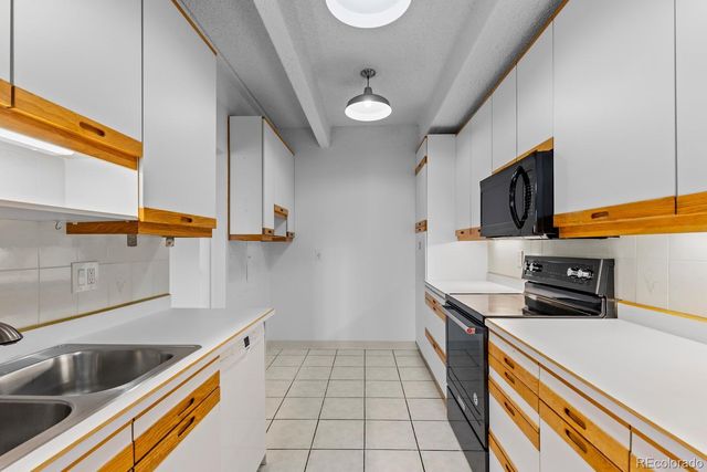 7877 E Mississippi Avenue 402, Denver, CO 80247