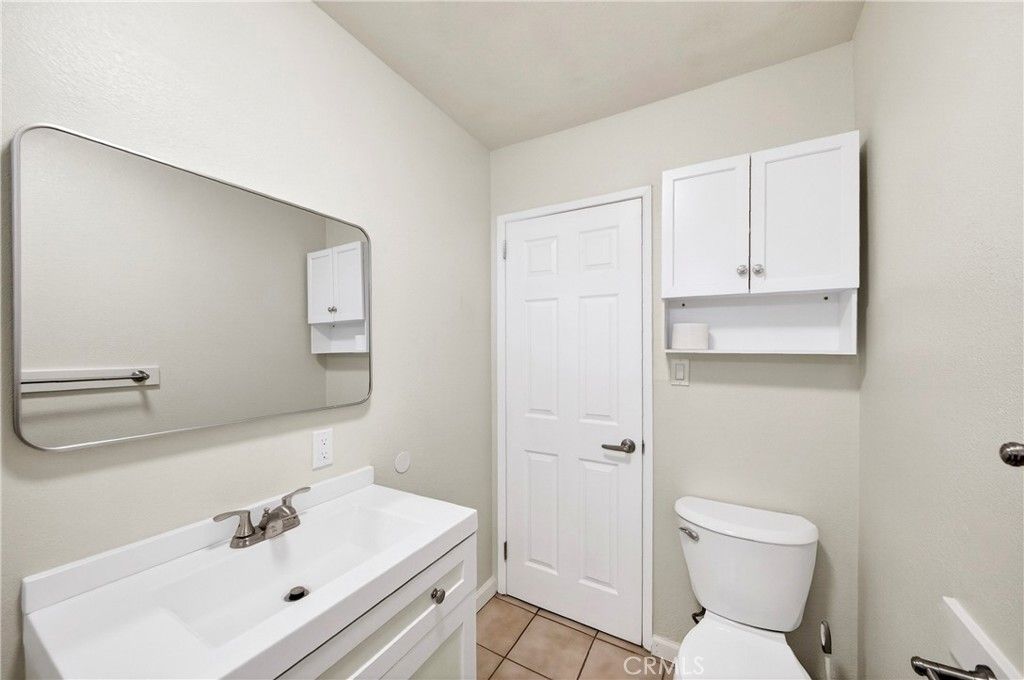 Image 10 of property listing at 16527 Vine Street, Hesperia, CA 92345