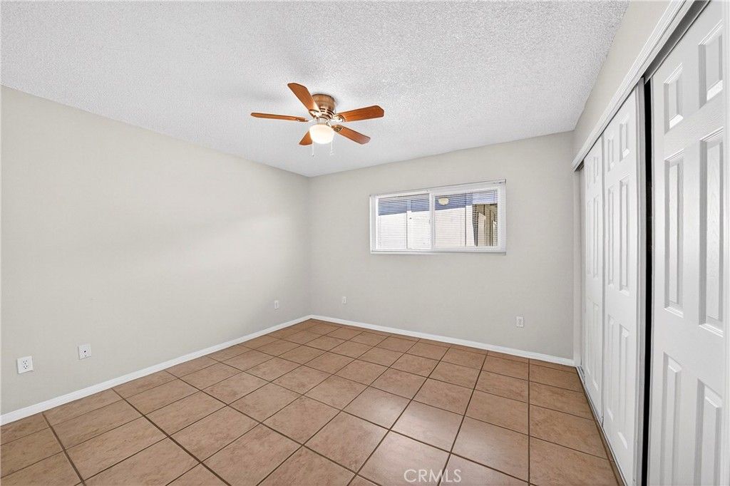 Image 8 of property listing at 16527 Vine Street, Hesperia, CA 92345