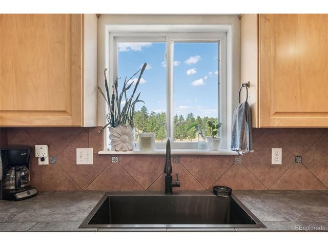 1850 Montcalm Dr, Livermore, CO 80536