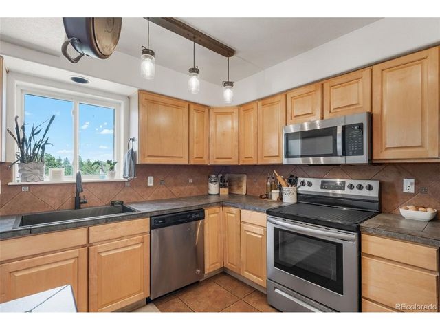1850 Montcalm Dr, Livermore, CO 80536