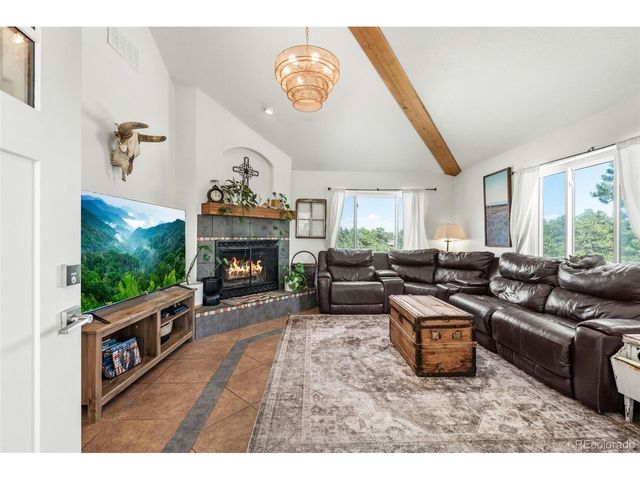 1850 Montcalm Dr, Livermore, CO 80536
