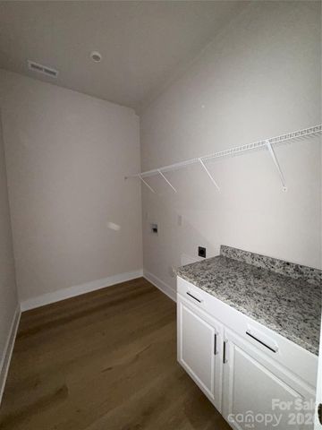 4237 Pinekirk Drive 367, Charlotte, NC 28269