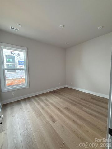 4237 Pinekirk Drive 367, Charlotte, NC 28269