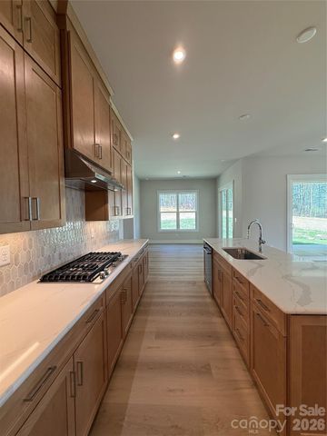 4237 Pinekirk Drive 367, Charlotte, NC 28269