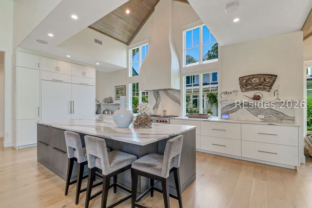 59 N Calibogue Cay Rd, Hilton Head Island, SC 29928