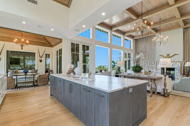 59 N Calibogue Cay Rd, Hilton Head Island, SC 29928