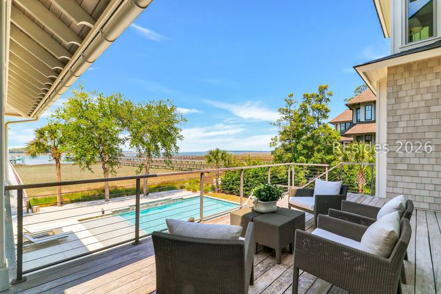 59 N Calibogue Cay Rd, Hilton Head Island, SC 29928