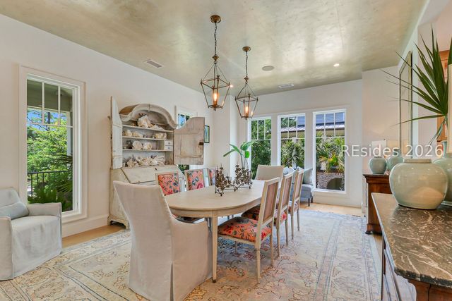 59 N Calibogue Cay Rd, Hilton Head Island, SC 29928