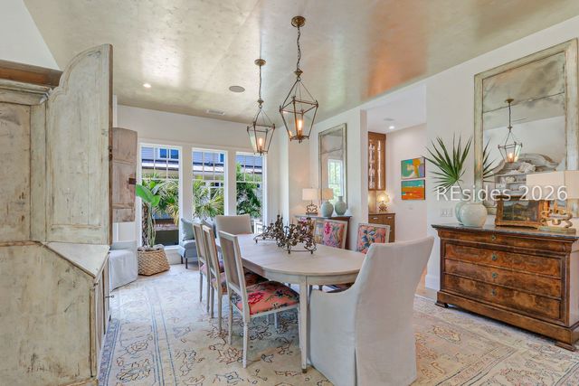 59 N Calibogue Cay Rd, Hilton Head Island, SC 29928