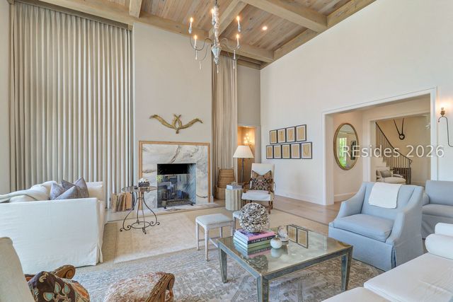 59 N Calibogue Cay Rd, Hilton Head Island, SC 29928