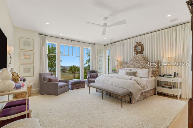 59 N Calibogue Cay Rd, Hilton Head Island, SC 29928
