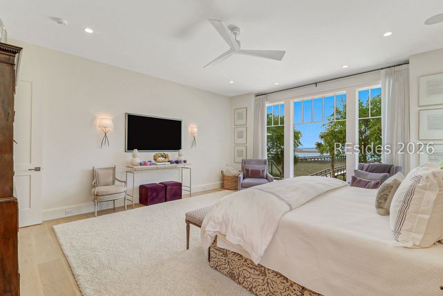 59 N Calibogue Cay Rd, Hilton Head Island, SC 29928