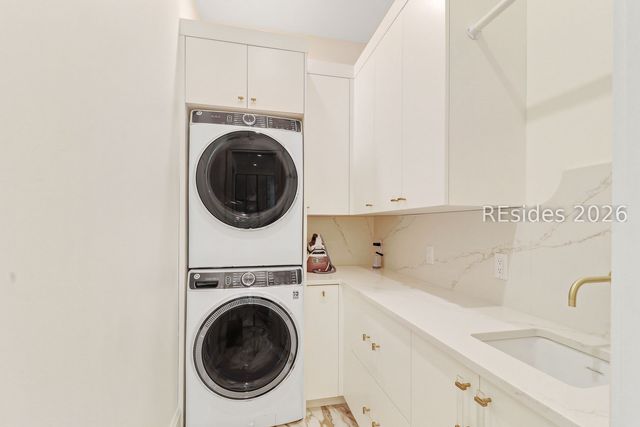 59 N Calibogue Cay Rd, Hilton Head Island, SC 29928