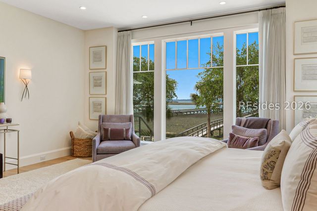 59 N Calibogue Cay Rd, Hilton Head Island, SC 29928