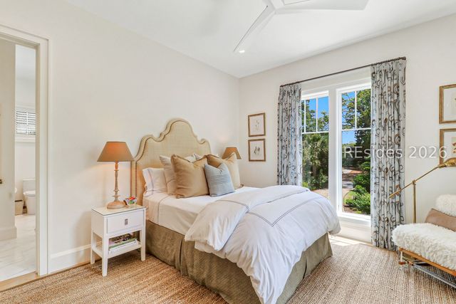 59 N Calibogue Cay Rd, Hilton Head Island, SC 29928