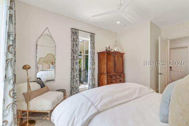 59 N Calibogue Cay Rd, Hilton Head Island, SC 29928