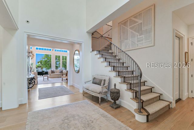 59 N Calibogue Cay Rd, Hilton Head Island, SC 29928