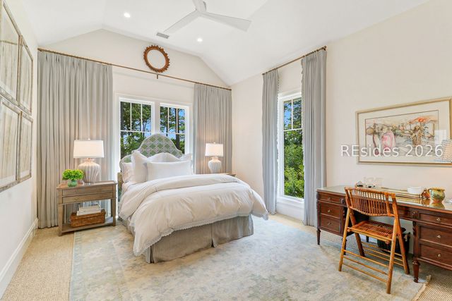 59 N Calibogue Cay Rd, Hilton Head Island, SC 29928