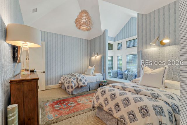 59 N Calibogue Cay Rd, Hilton Head Island, SC 29928